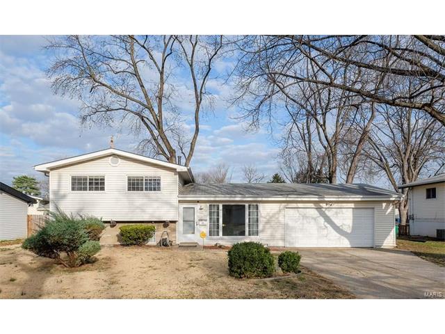 17 Floweridge Lane, Florissant, MO 63031