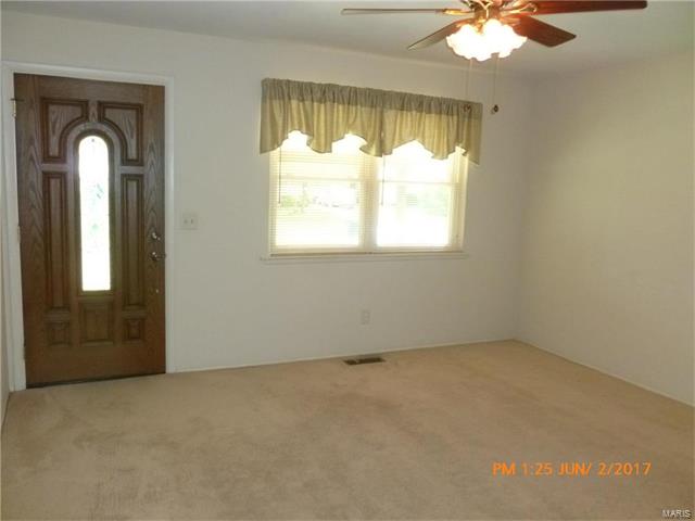 2385 Grants Parkway, Florissant, MO 63031