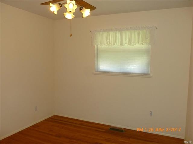 2385 Grants Parkway, Florissant, MO 63031
