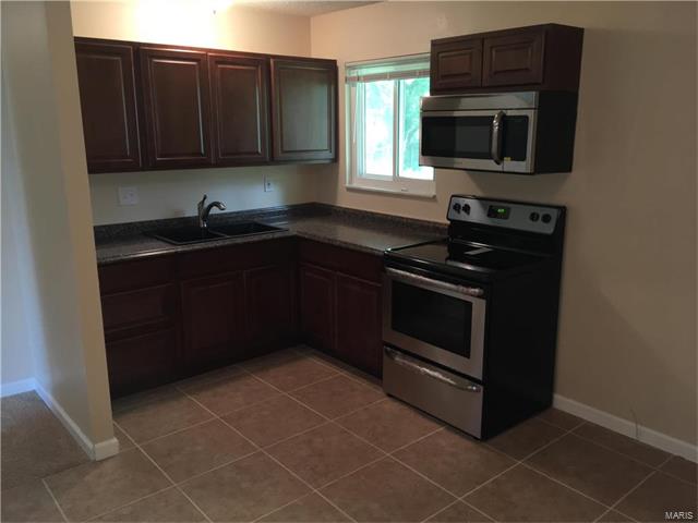 2653 Blue Heron, Florissant, MO 63031