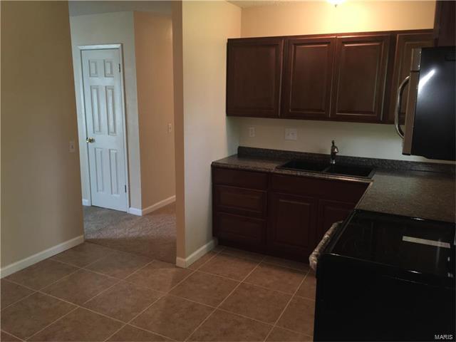 2653 Blue Heron, Florissant, MO 63031