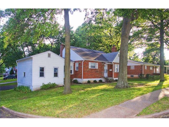 1160 Saint Catherine Street, Florissant, MO 63031