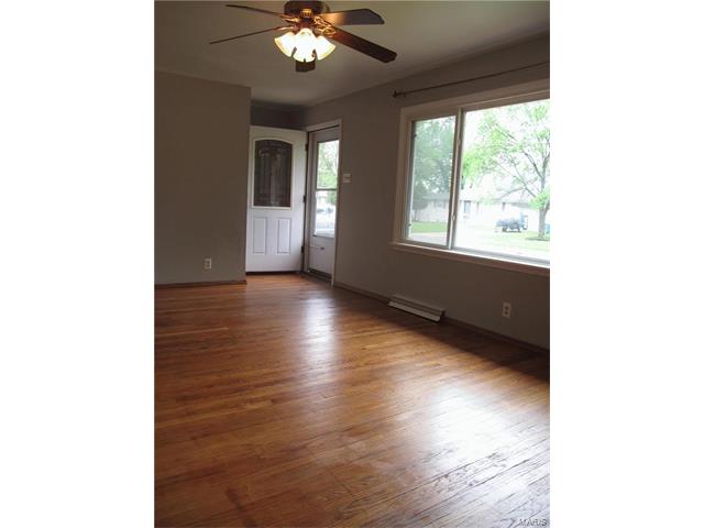 65 Ruth Drive, Florissant, MO 63031