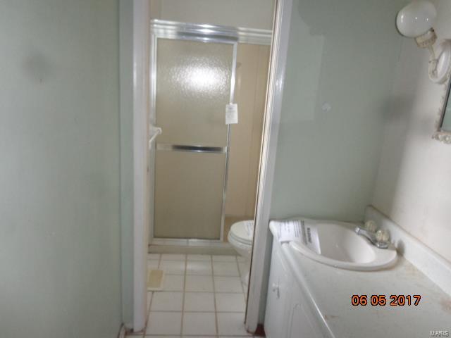 1455 Leisure, Florissant, MO 63031