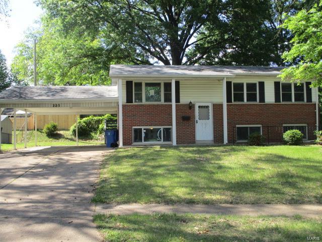 225 Downing Avenue, Florissant, MO 63031