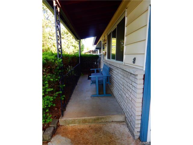 1150 Keeven, Florissant, MO 63031