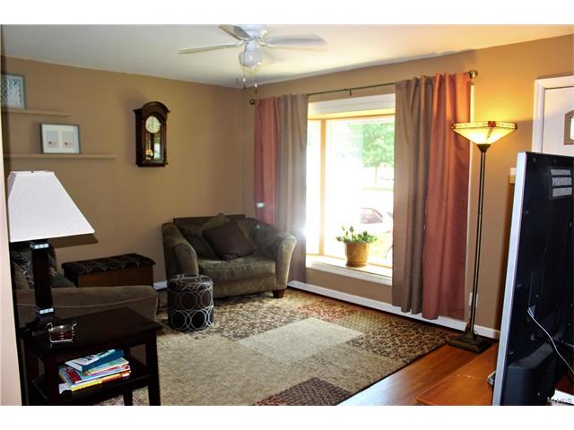 85 Saint Albert Lane, Florissant, MO 63031