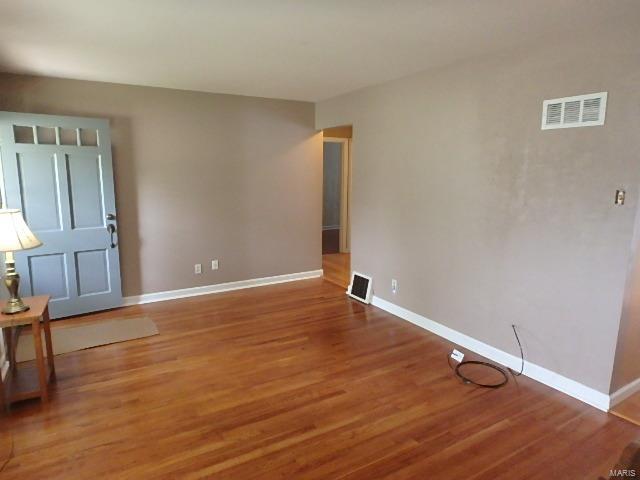 1190 Saint Bernadette Lane, Florissant, MO 63031