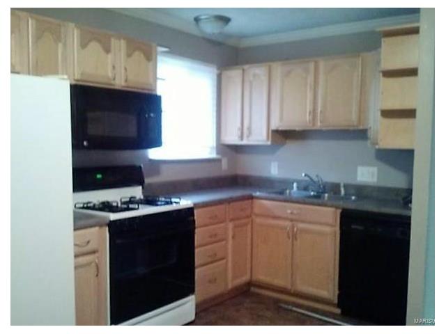 2089 Aristocrat Drive, Florissant, MO 63031