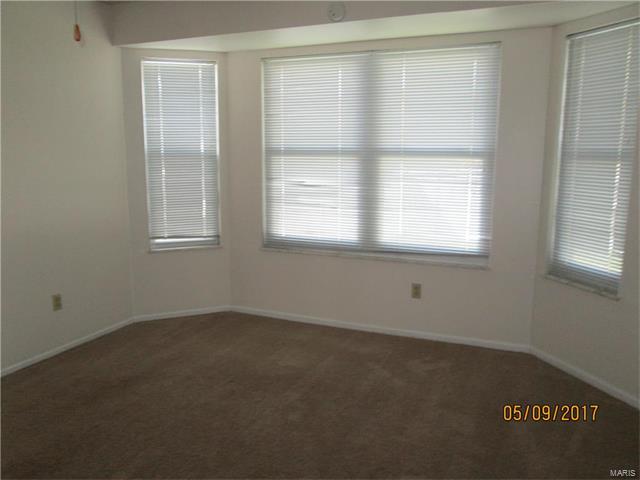 753 Liberty Village Drive, Florissant, MO 63031