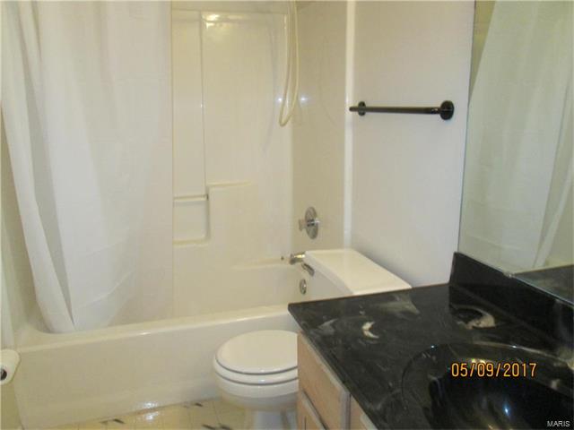 753 Liberty Village Drive, Florissant, MO 63031