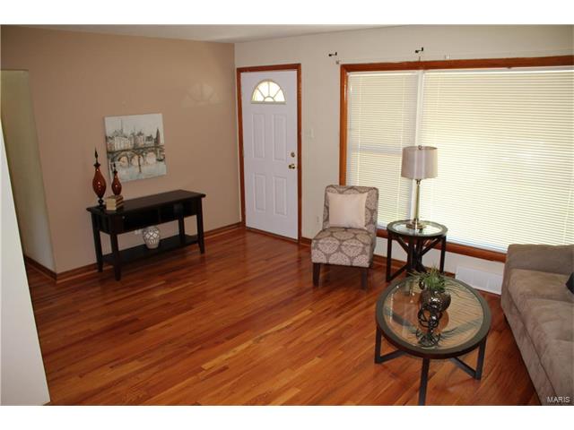 320 South Jefferson, Florissant, MO 63031