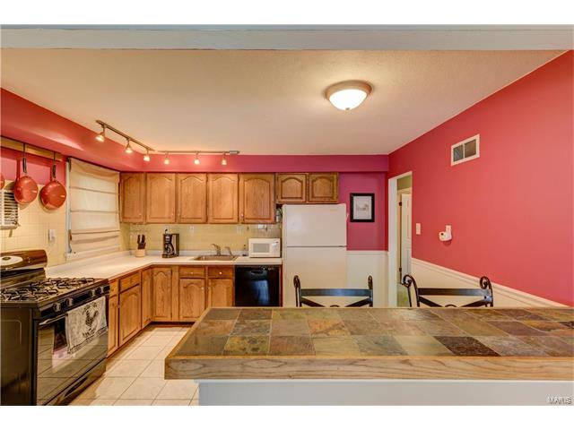 625 Saint Edith Lane, Florissant, MO 63031