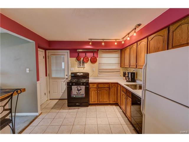 625 Saint Edith Lane, Florissant, MO 63031