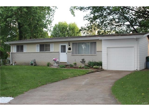 550 Humes LANE, Florissant, MO 63031