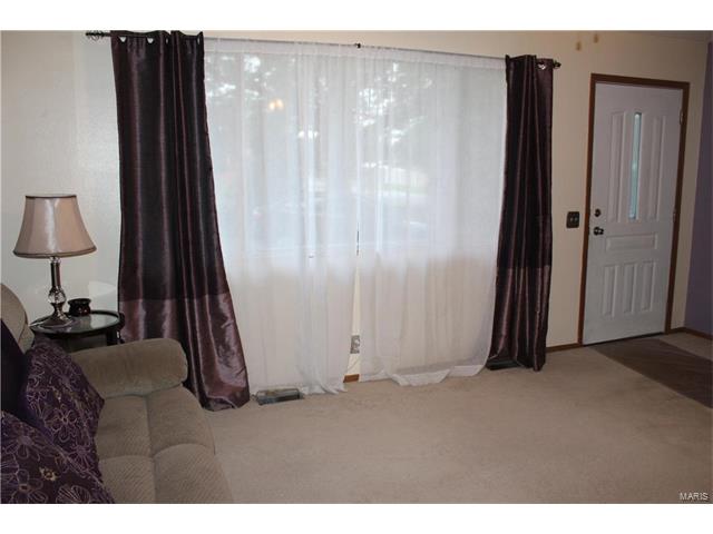 550 Humes LANE, Florissant, MO 63031
