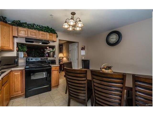 660 Materdie Lane, Florissant, MO 63031