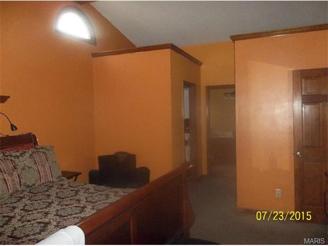 1852 Spring Beauty, Florissant, MO 63031