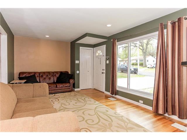 150 Clearview Drive, Florissant, MO 63033