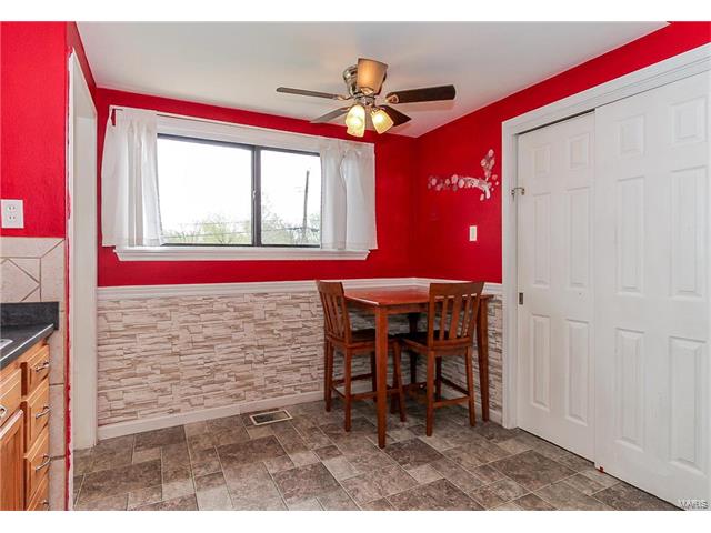 150 Clearview Drive, Florissant, MO 63033
