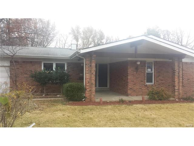 3735 Seville, Florissant, MO 63033
