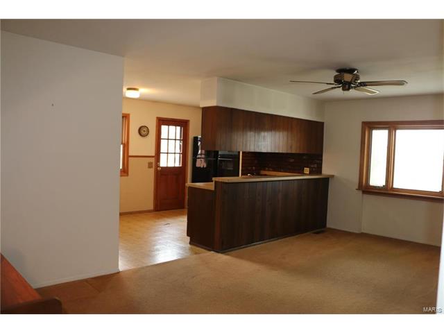 2915 Devonshire Drive, Florissant, MO 63033