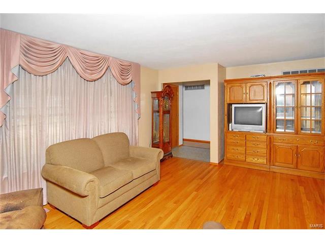 4335 Metarus Drive, Florissant, MO 63033