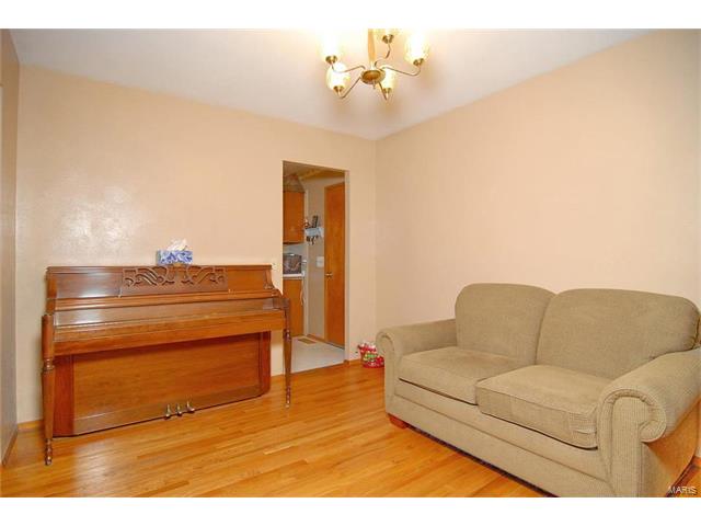4335 Metarus Drive, Florissant, MO 63033