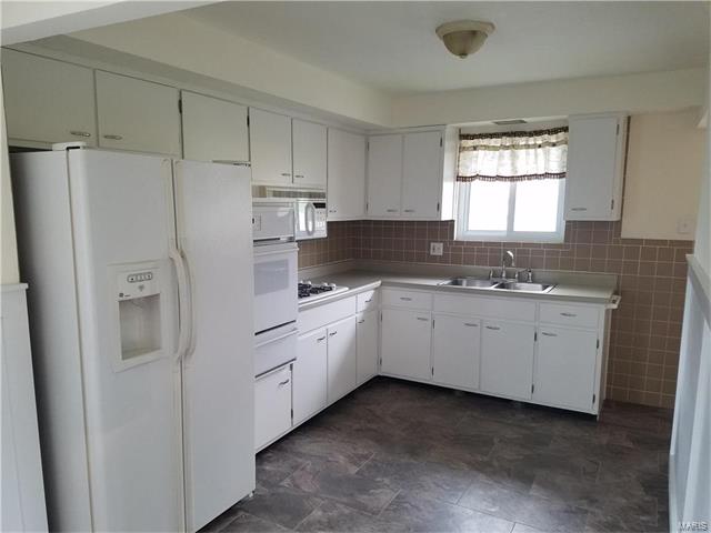 1350 North New Florissant, Florissant, MO 63033