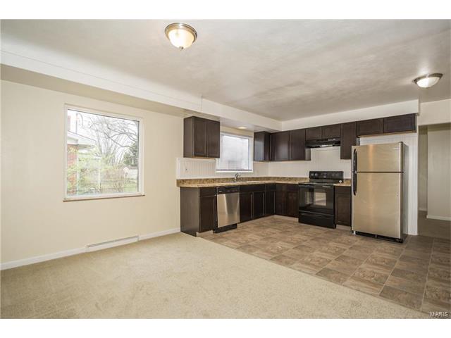 1920 Saint Louis Street, Florissant, MO 63033