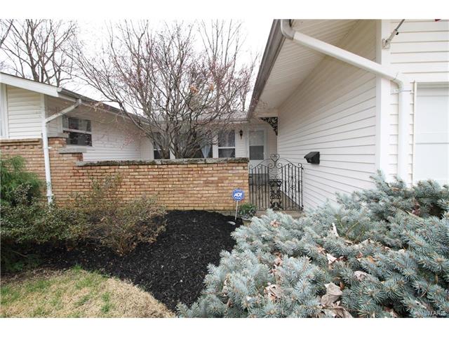 1400 Saint Louis, Florissant, MO 63033