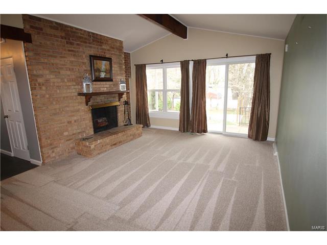 1400 Saint Louis, Florissant, MO 63033