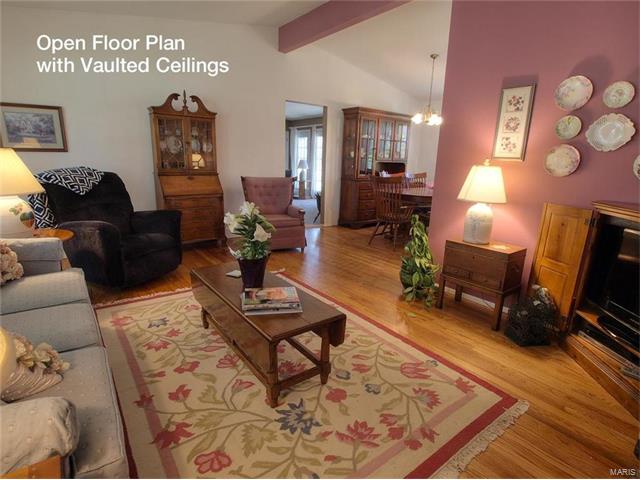 1540 Balmoral, Florissant, MO 63033