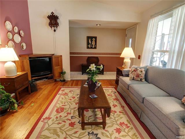 1540 Balmoral, Florissant, MO 63033