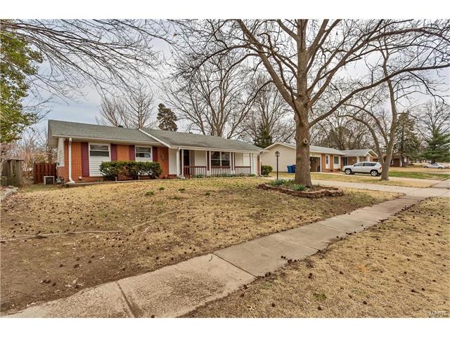 2 Edinburg Court, Florissant, MO 63033