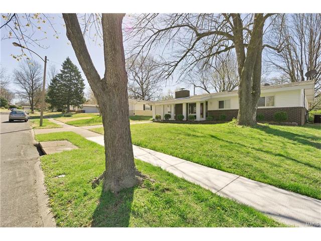 3090 Durwood Drive, Florissant, MO 63033