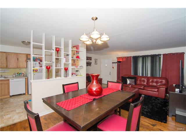 210 Saint Edward Lane, Florissant, MO 63033