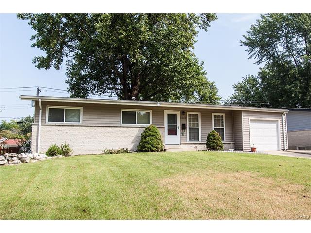 2245 Hummingbird Drive, Florissant, MO 63033