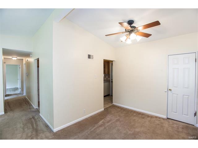 2245 Hummingbird Drive, Florissant, MO 63033