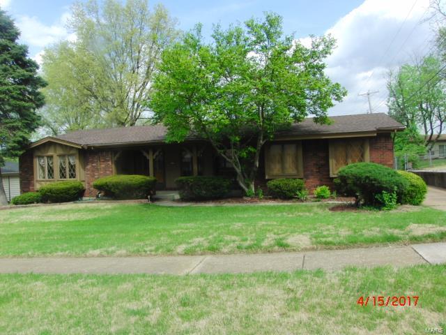 2030 Valencia, Florissant, MO 63033