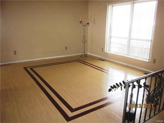 3580 Parc Chateau Lane, Florissant, MO 63033