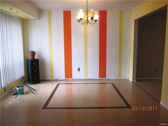 3580 Parc Chateau Lane, Florissant, MO 63033