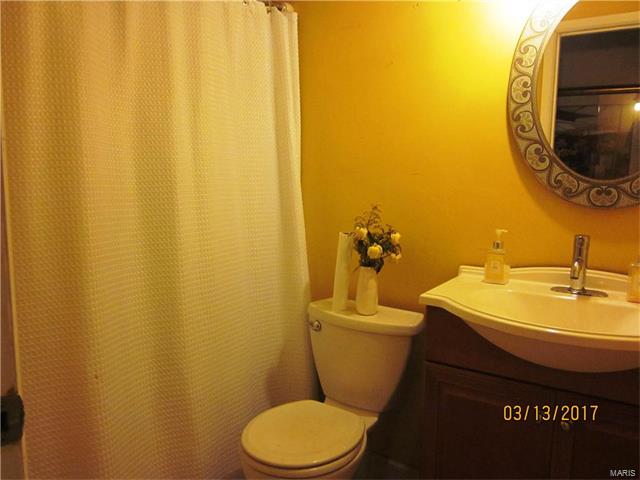 3580 Parc Chateau Lane, Florissant, MO 63033