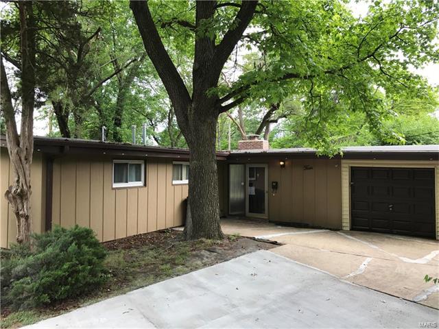 4 Little Lane, Florissant, MO 63033