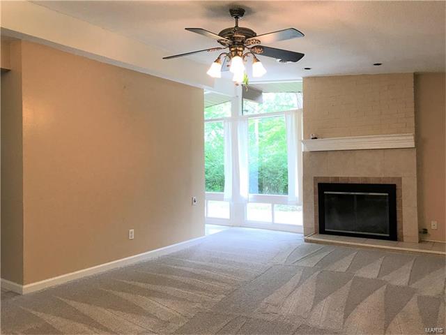 4 Little Lane, Florissant, MO 63033