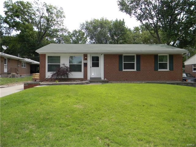 260 Saint Edward Lane, Florissant, MO 63033