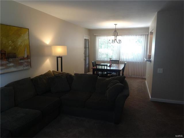 2405 Johnstown Drive, Florissant, MO 63033