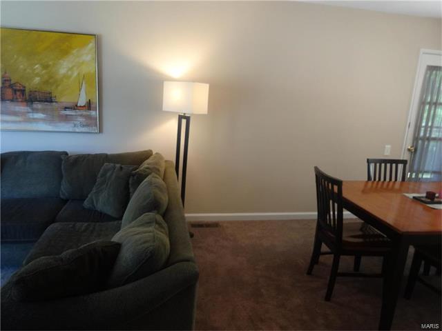 2405 Johnstown Drive, Florissant, MO 63033