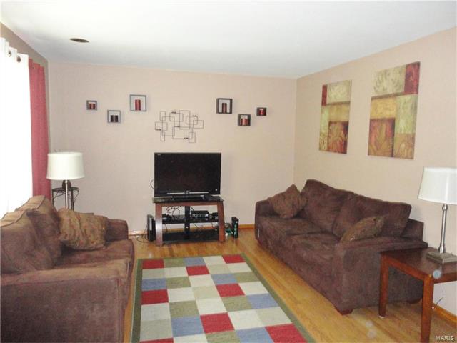 1460 Saint Francois ST, Florissant, MO 63033
