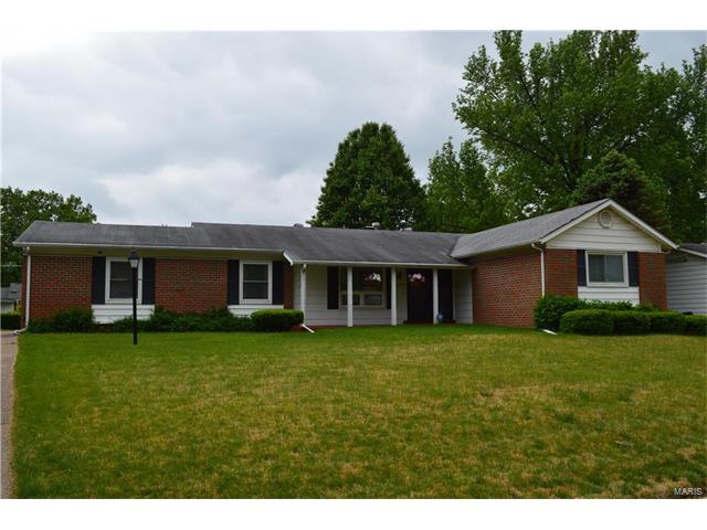 2480 Cambridge, Florissant, MO 63033